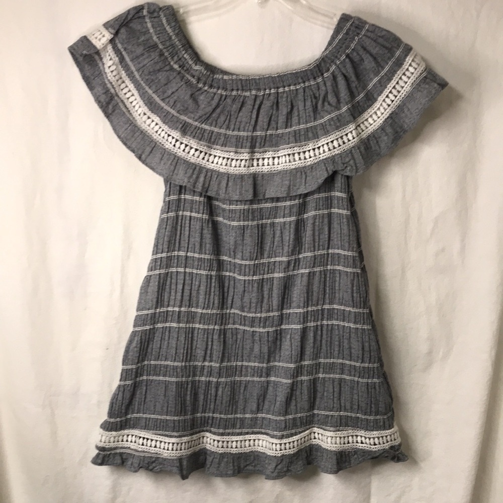 Nwt Listicle Sleeveless Top Ruffle Off Shoulder Elasticized Neckline Gray Size S